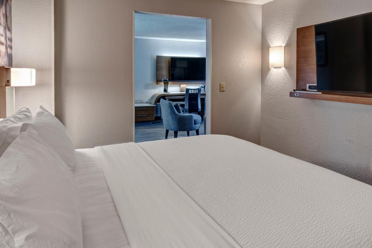Hotel Courtyard By Marriott Vanderbilt West End 3*