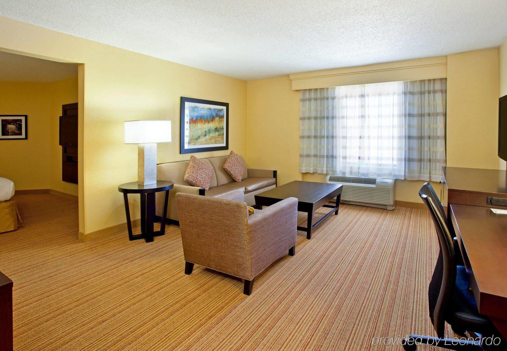 Courtyard By Marriott Vanderbilt West End 3*