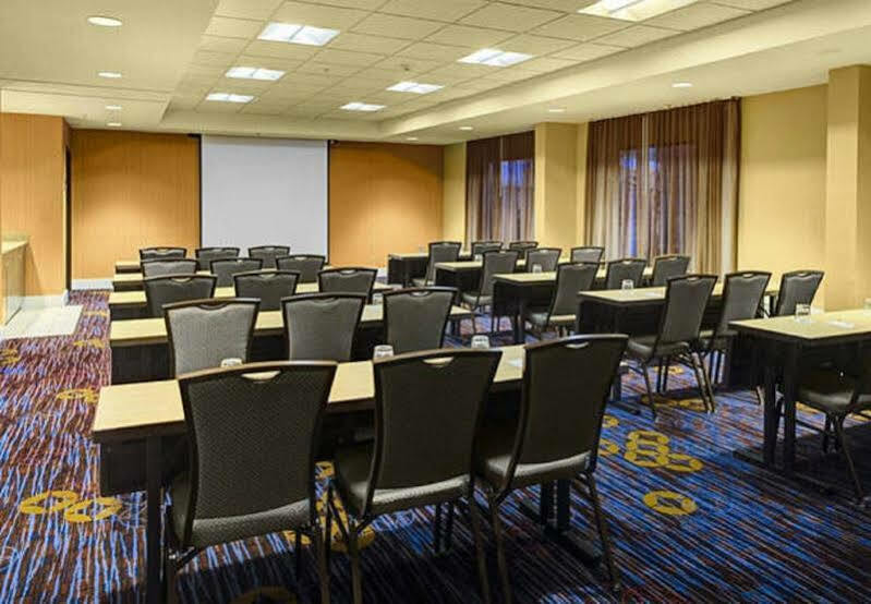 Courtyard By Marriott Vanderbilt West End Hotel Nashville