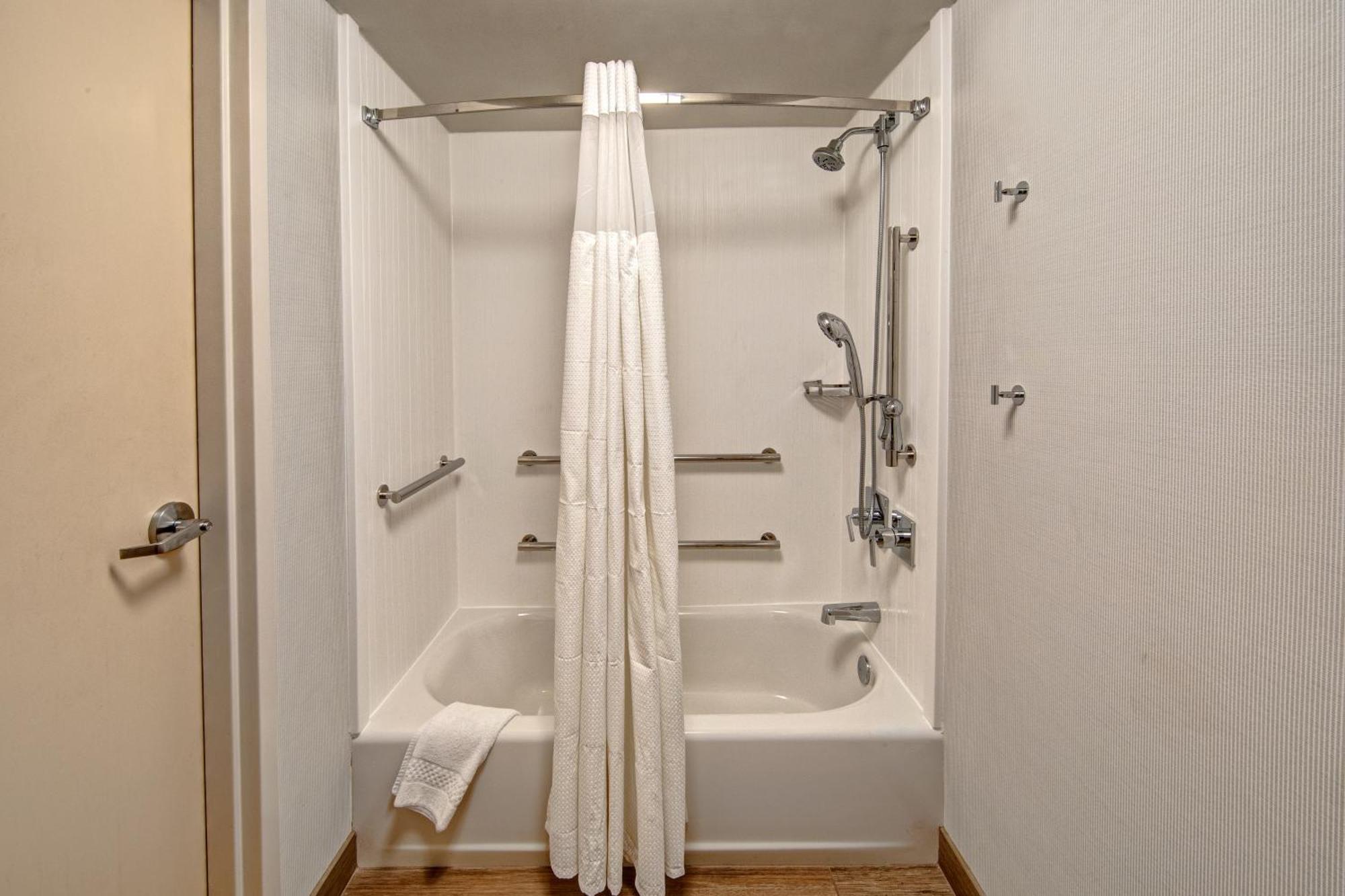 Courtyard By Marriott Vanderbilt West End 3*